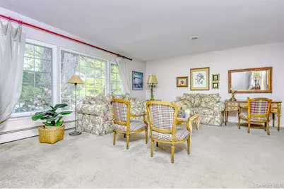 32 Charlotte Drive, Spring Valley, NY 10977 - Photo 9