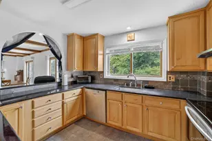 1225 Albany Post Rd, Croton on Hudson, NY 10520 - Photo 19