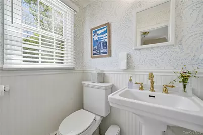 189 Cambon Avenue, Saint James, NY 11780 - Photo 21