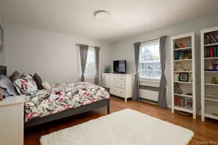 100 Byron Rd, Merrick, NY 11566 - Photo 23