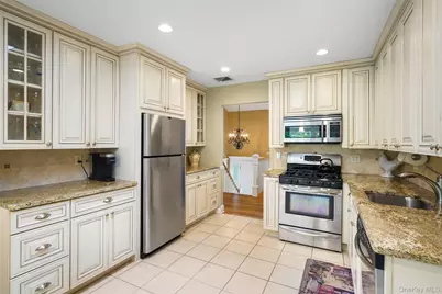 31 Burns Place, Briarcliff Manor, NY 10510 - Photo 9