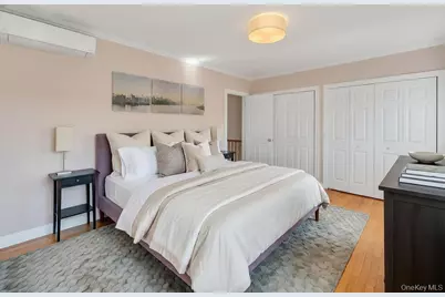 6210 Boelsen Crescent, Rego Park, NY 11374 - Photo 15