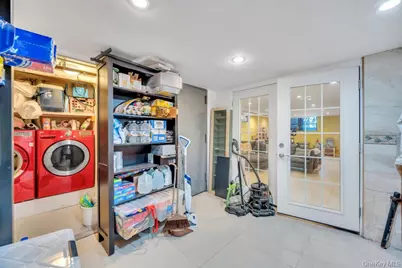 6210 Boelsen Crescent, Rego Park, NY 11374 - Photo 31