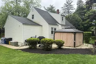 17 Mallory Rd, Spring Valley, NY 10977 - Photo 5
