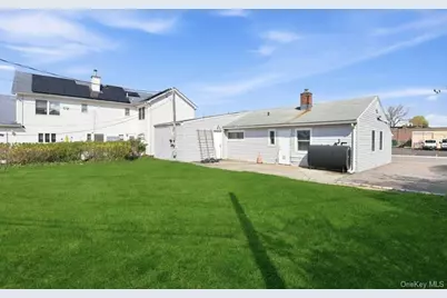 4169 Iris Place, Bethpage, NY 11714 - Photo 3
