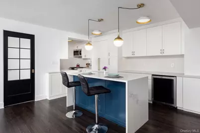 55 E 9th Street #3M, New York, NY 10003 - Photo 3