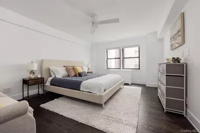 55 E 9th Street #3M, New York, NY 10003 - Photo 5