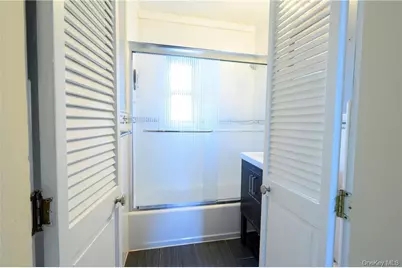 330 S Broadway #A11, Tarrytown, NY 10591 - Photo 15