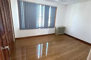 90-10 214th St, Queens Village, NY 11428 - Photo 25