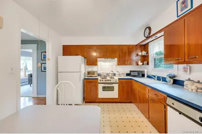 270 7th Street, Saint James, NY 11780 - Photo 9