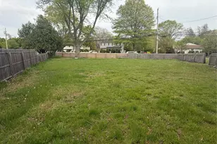 1013 Merriam Rd, Bay Shore, NY 11706 - Photo 21