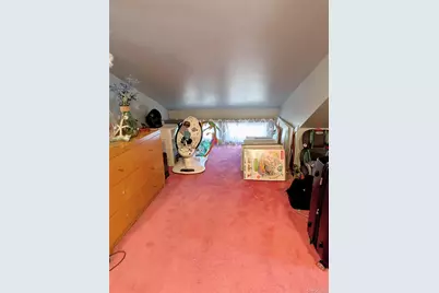 84 Woodlawn Avenue, Valley Stream, NY 11581 - Photo 35