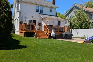 84 Woodlawn Ave, Valley Stream, NY 11581 - Photo 5
