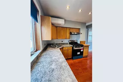 150-11 17th Avenue, Whitestone, NY 11357 - Photo 33