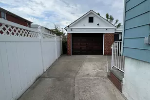 150-11 17th Ave, Whitestone, NY 11357 - Photo 25