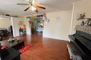 12 Vernon St, Plainview, NY 11803 - Photo 5