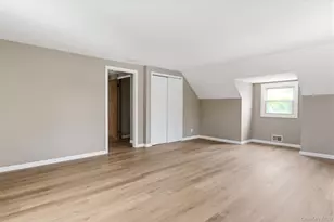 34 Park Cir W, New Hyde Park, NY 11040 - Photo 25