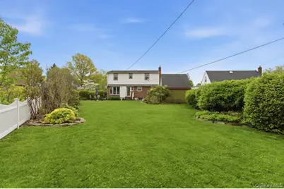 34 Park Circle W, New Hyde Park, NY 11040 - Photo 33