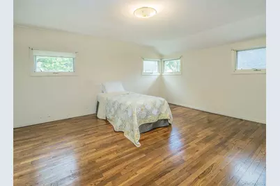 43 Plymouth Road, Port Washington, NY 11050 - Photo 9