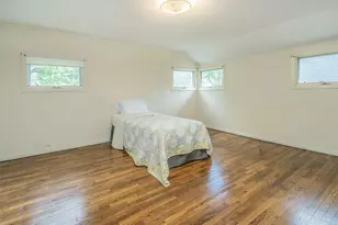 43 Plymouth Rd, Port Washington, NY 11050 - Photo 9