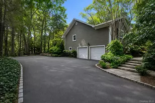 3 Carriage Ct, Dix Hills, NY 11746 - Photo 3