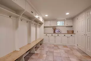 3 Carriage Ct, Dix Hills, NY 11746 - Photo 21