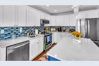 16 Kingsley Road, Huntington, NY 11743 - Photo 5