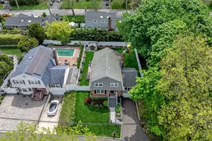 16 Kingsley Rd, Huntington, NY 11743 - Photo 29