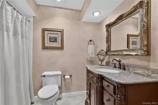 24 Thorngrove Ln, Dix Hills, NY 11746 - Photo 21