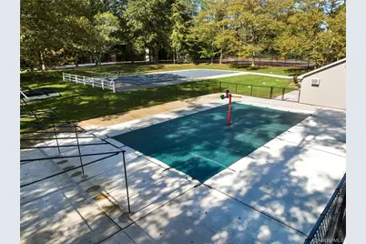 24 Thorngrove Lane, Dix Hills, NY 11746 - Photo 35
