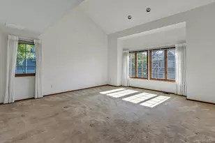 8 Village Gate Way, Nyack, NY 10960 - Photo 5