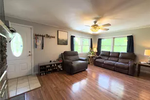 15 Forest Dr, Hyde Park, NY 12538 - Photo 7