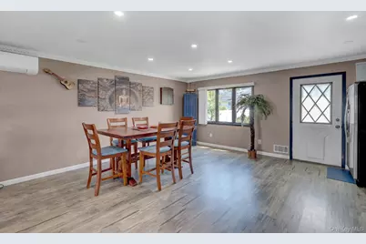 2718 Rowehl Drive, East Meadow, NY 11554 - Photo 11