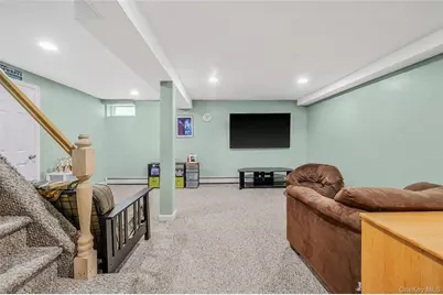 1333 Boston Avenue, Bay Shore, NY 11706 - Photo 23