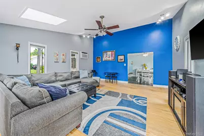 1333 Boston Avenue, Bay Shore, NY 11706 - Photo 5