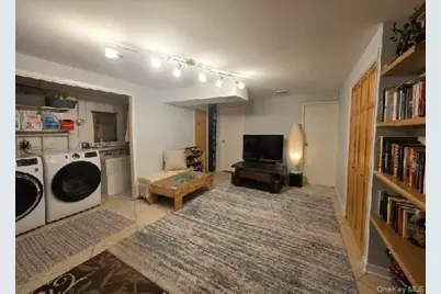 565 Avenue A #104, Uniondale, NY 11553 - Photo 23