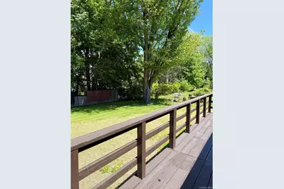 18 Cambridge Drive, Red Hook, NY 12571 - Photo 11
