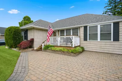 14 Kenneth Lane, North Babylon, NY 11703 - Photo 1
