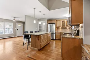 14 Kenneth Ln, North Babylon, NY 11703 - Photo 5