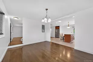 8 Lee Gray Ct, Glen Cove, NY 11542 - Photo 13