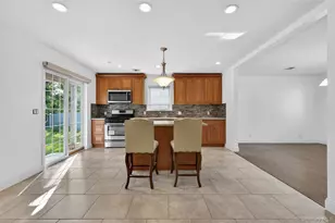 8 Lee Gray Ct, Glen Cove, NY 11542 - Photo 15
