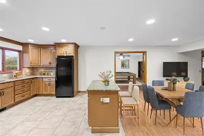 19 Palm Lane, Westbury, NY 11590 - Photo 7