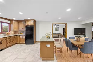 19 Palm Ln, Westbury, NY 11590 - Photo 7