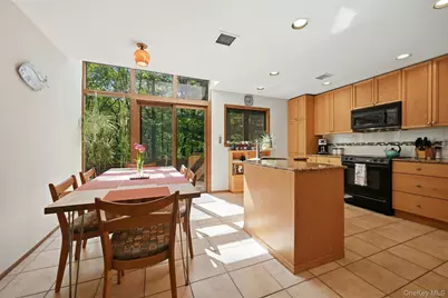 40 Laurel Hill Road, Centerport, NY 11721 - Photo 19
