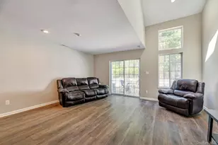 125 Farm House Ct, Manorville, NY 11949 - Photo 5