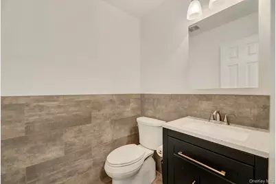 125 Farm House Court, Manorville, NY 11949 - Photo 3