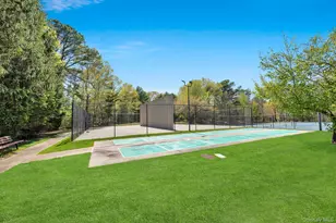 125 Farm House Ct, Manorville, NY 11949 - Photo 19
