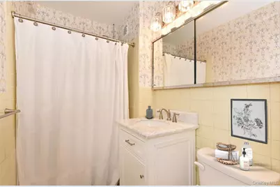 50 Hill Park Avenue #1-L, Great Neck, NY 11021 - Photo 21