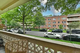 50 Hill Park Ave, Great Neck, NY 11021 - Photo 25
