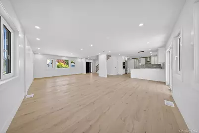 2 Lee Place, Old Bethpage, NY 11804 - Photo 11